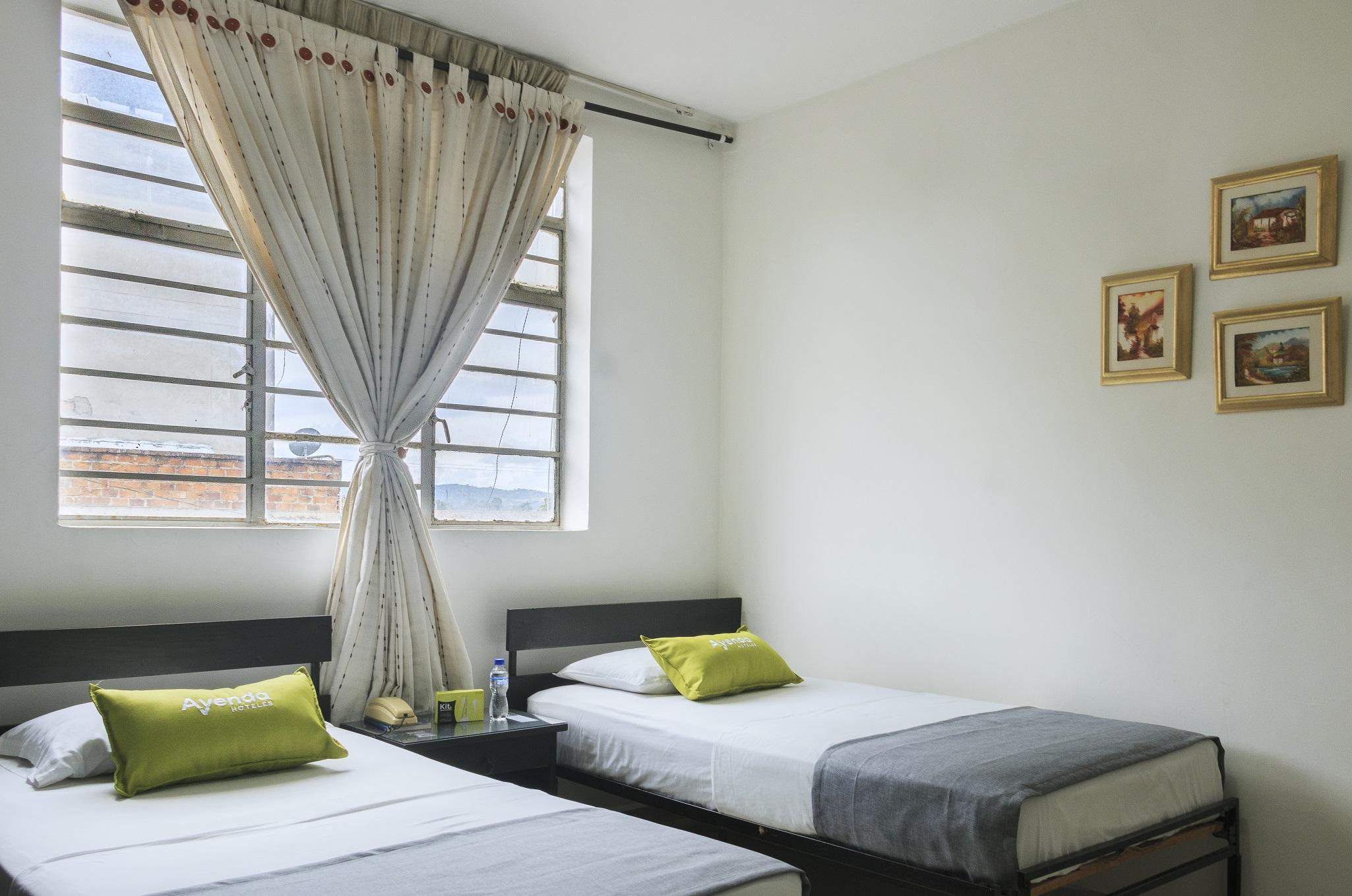 Hotel Colonial Plaza Букараманга Екстериор снимка
