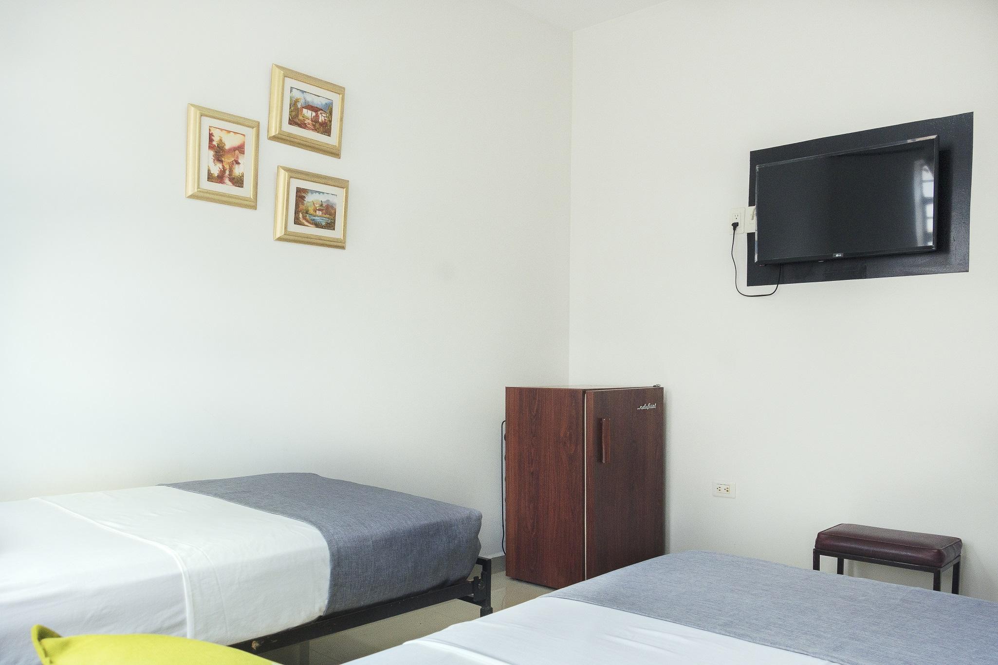 Hotel Colonial Plaza Букараманга Екстериор снимка