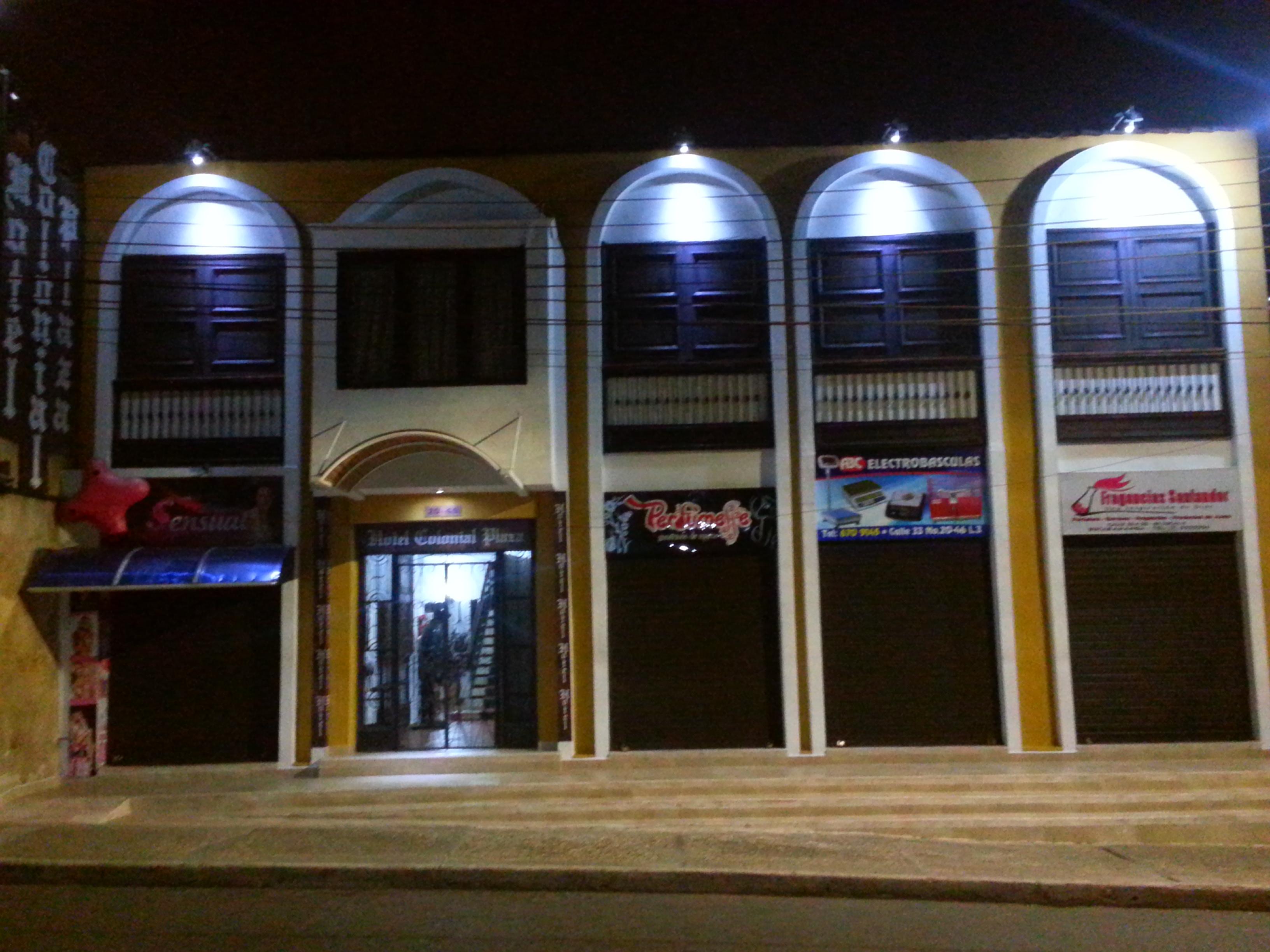 Hotel Colonial Plaza Букараманга Екстериор снимка