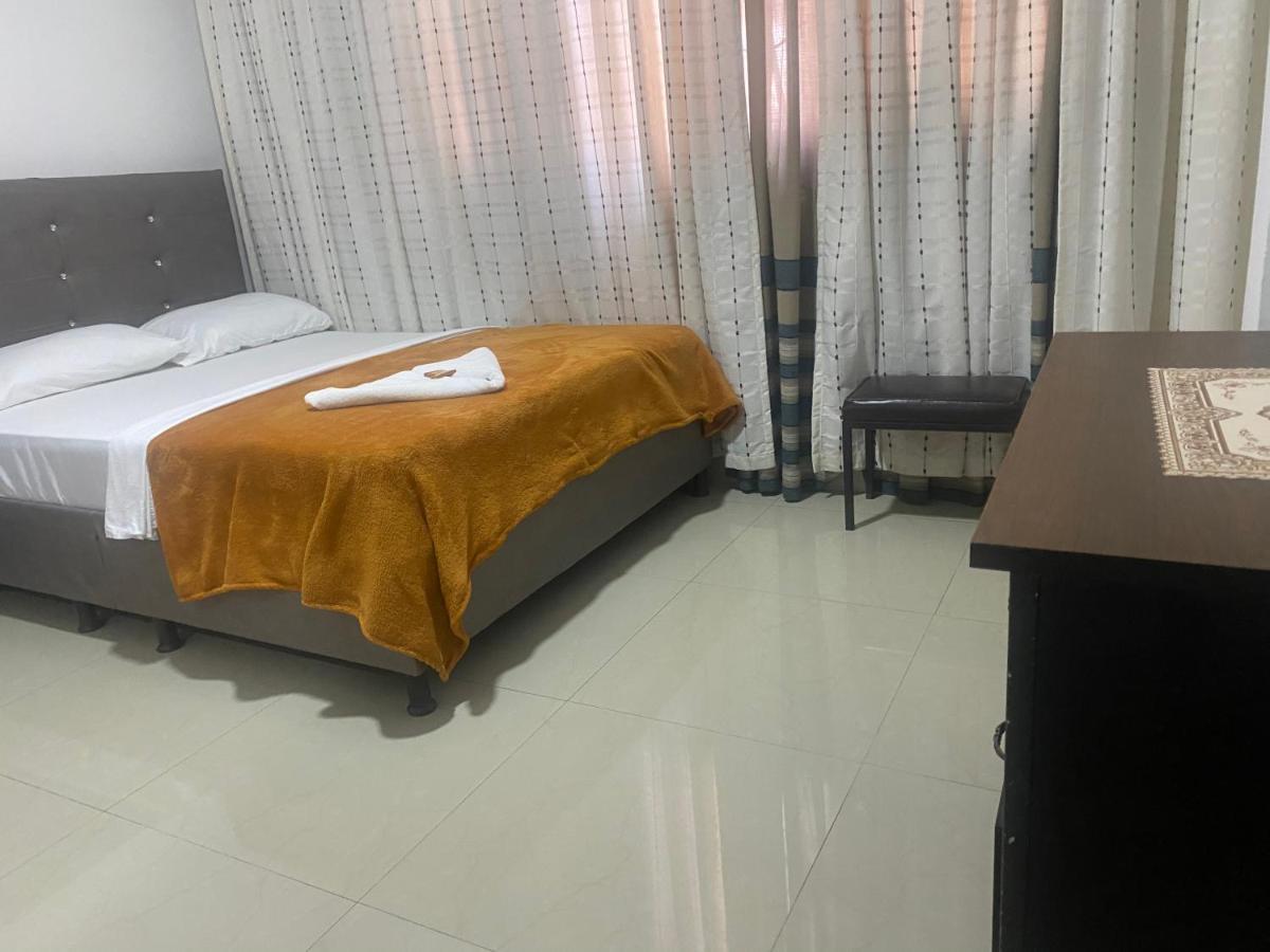 Hotel Colonial Plaza Букараманга Екстериор снимка