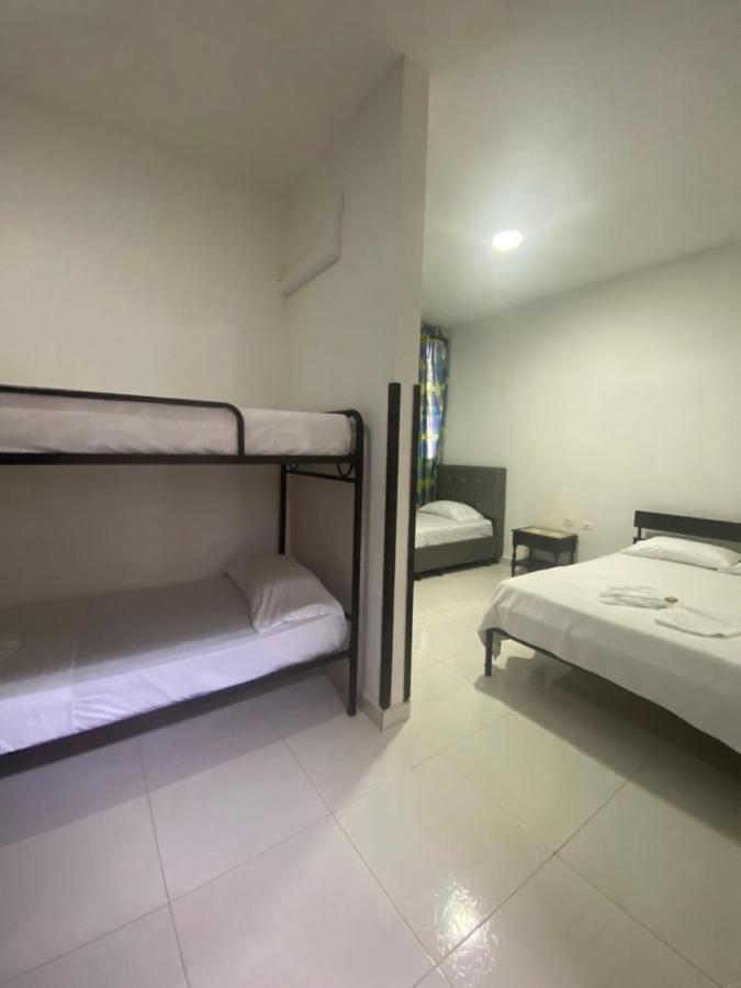 Hotel Colonial Plaza Букараманга Екстериор снимка