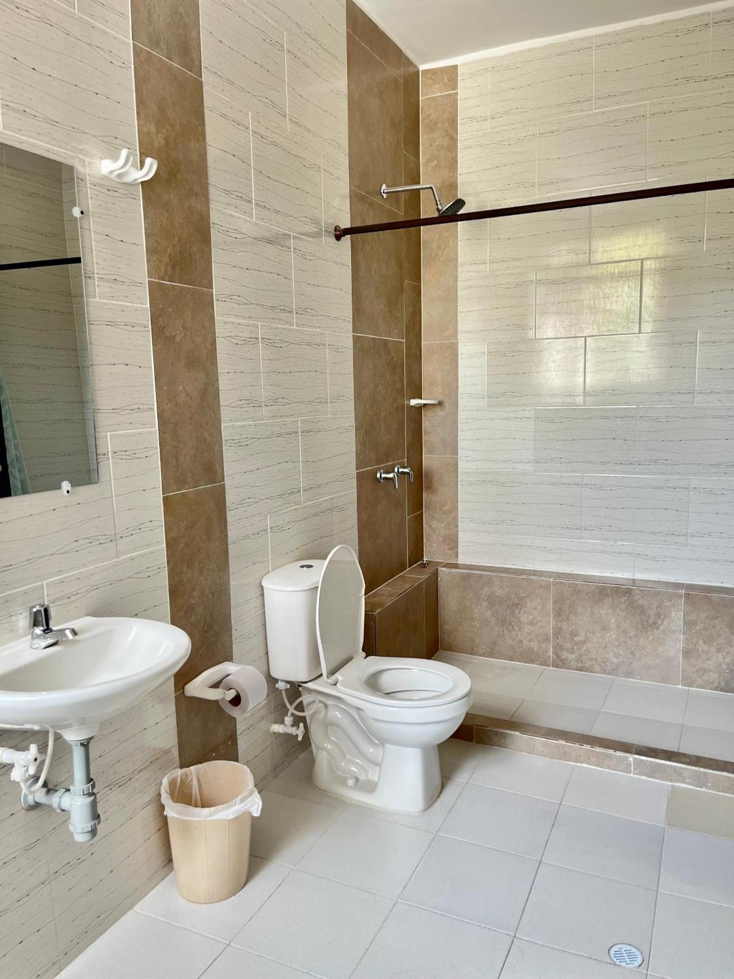 Hotel Colonial Plaza Букараманга Екстериор снимка