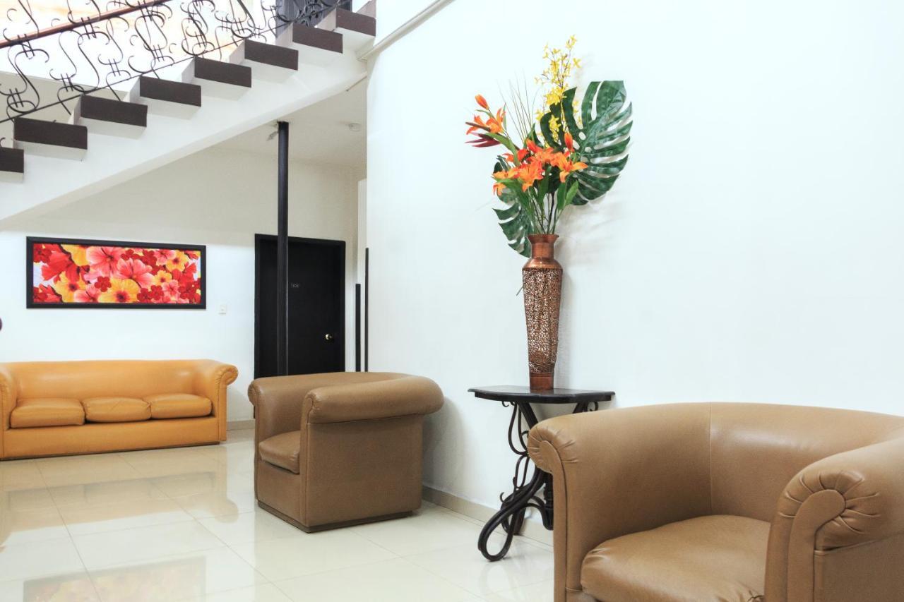 Hotel Colonial Plaza Букараманга Екстериор снимка